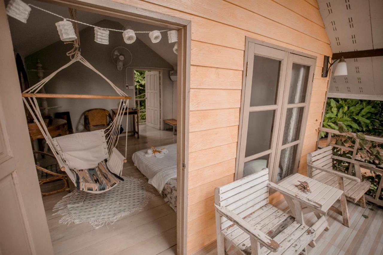 Hotel Cozy Huts Trat Exterior foto